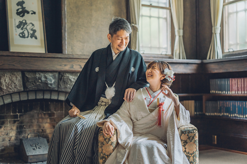 会場の椅子を利用して