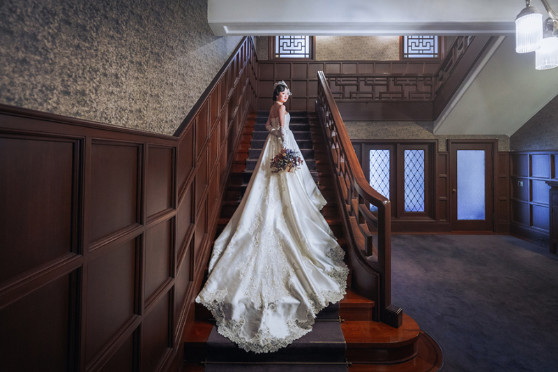 ドレスのトレーンを活かして!