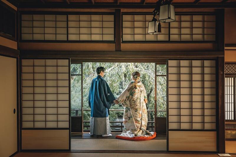 手つなぎカット