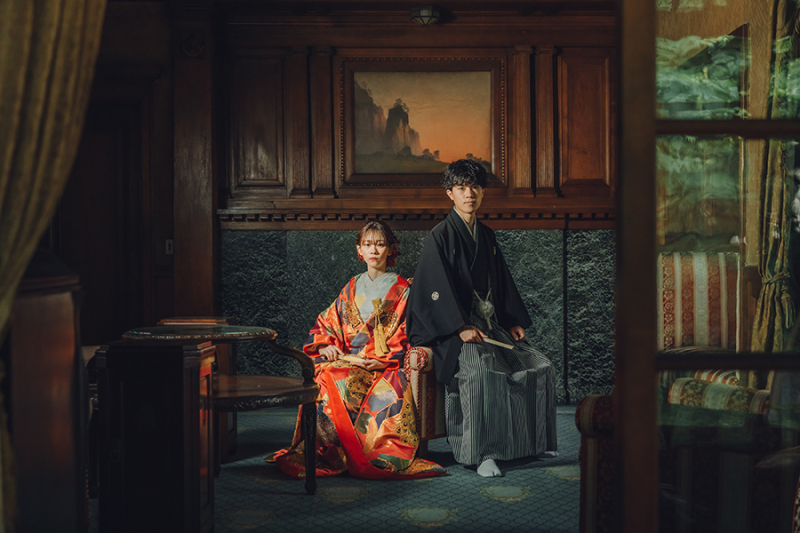 会場の椅子を利用して