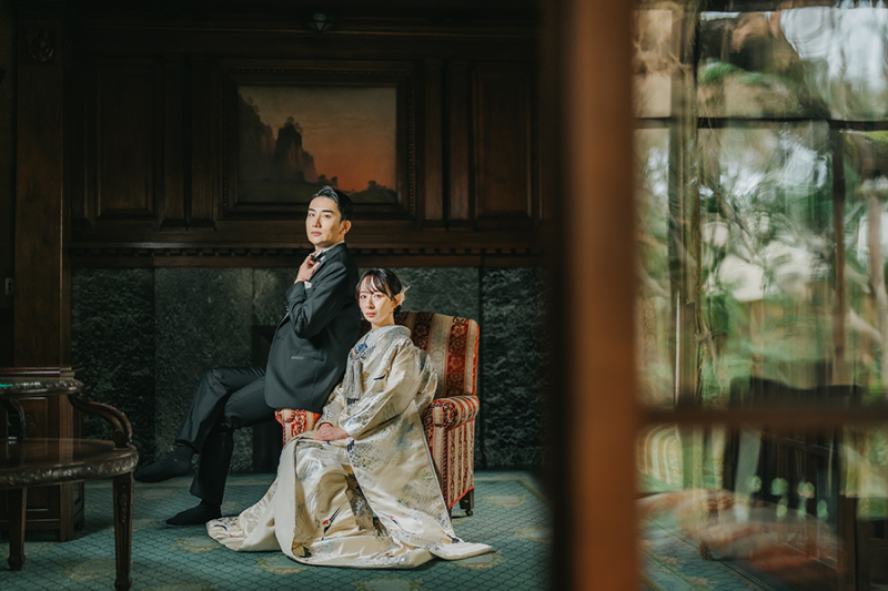 会場の椅子を利用して