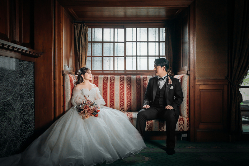 会場の椅子を利用して