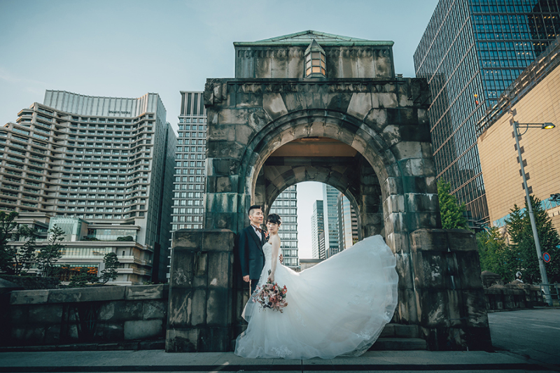 ドレスのトレーンを活かして!