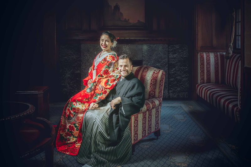 会場の椅子を利用して