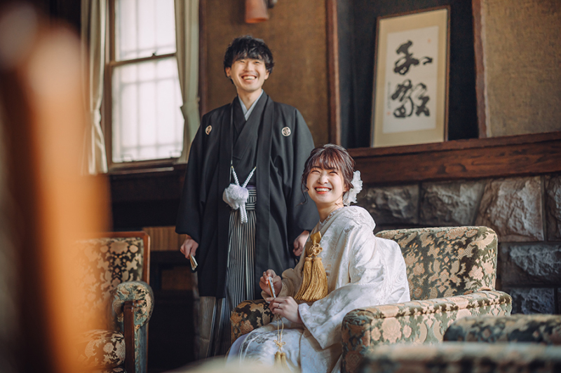 会場の椅子を利用して