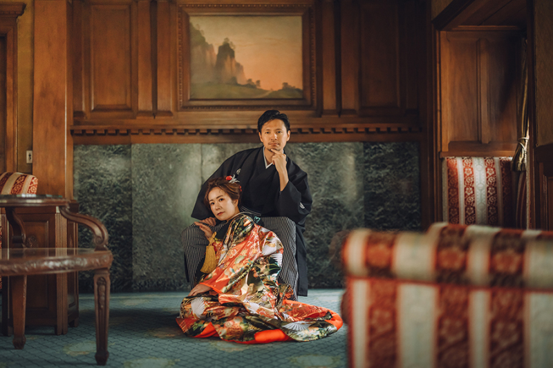 会場の椅子を利用して