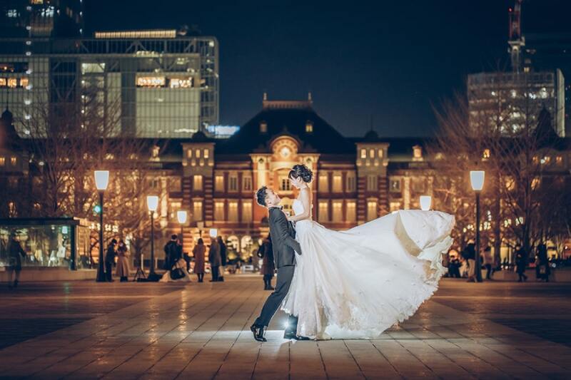 最後は東京駅舎前で!