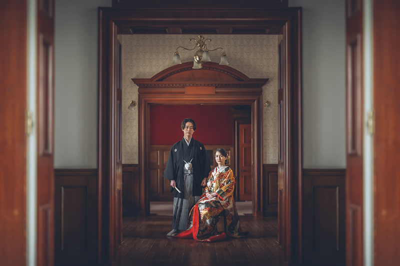 会場の椅子を利用して