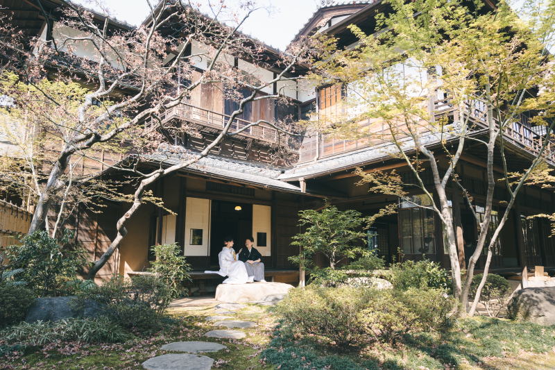 13:36 広いお庭を活かしたお写真も