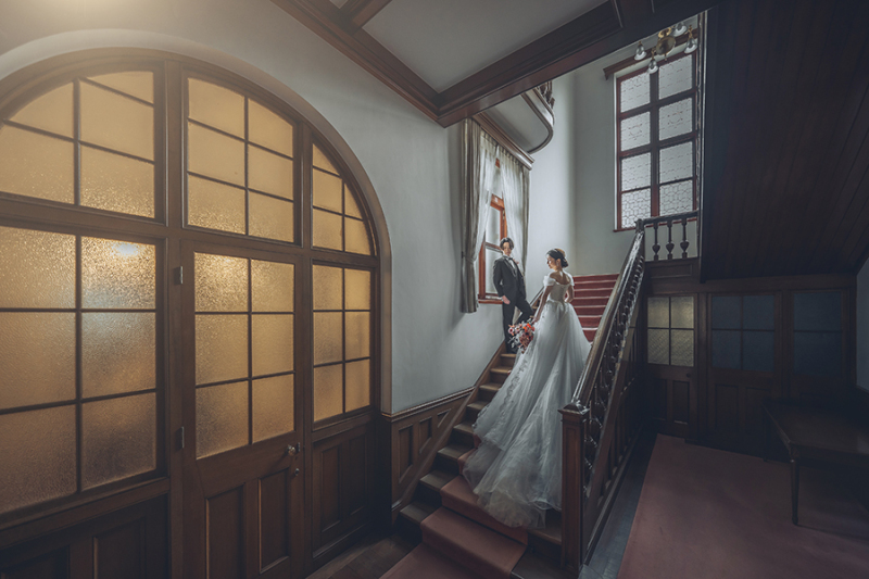 ドレスのトレーンを活かして!