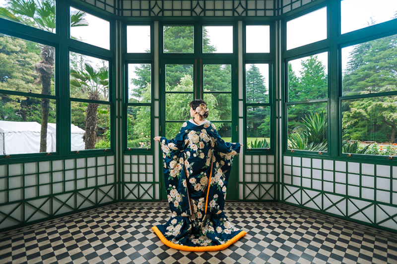 和装の後ろ姿ショット