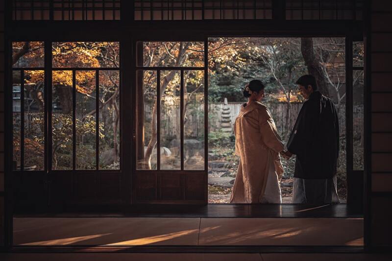 外の光を活かして優しい雰囲気で