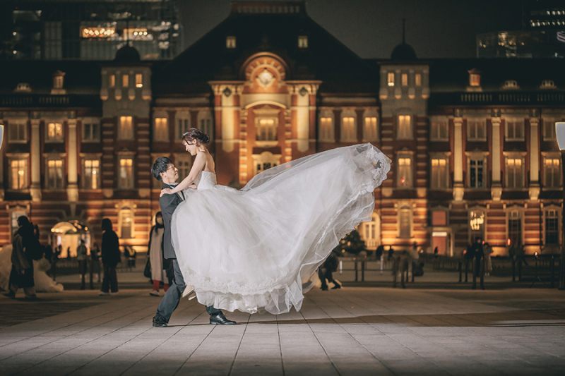 ドレスのトレーンを活かして!