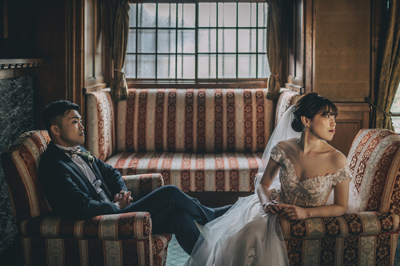 会場の椅子を利用して