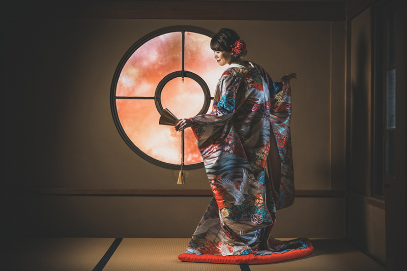 和装の後ろ姿ショット