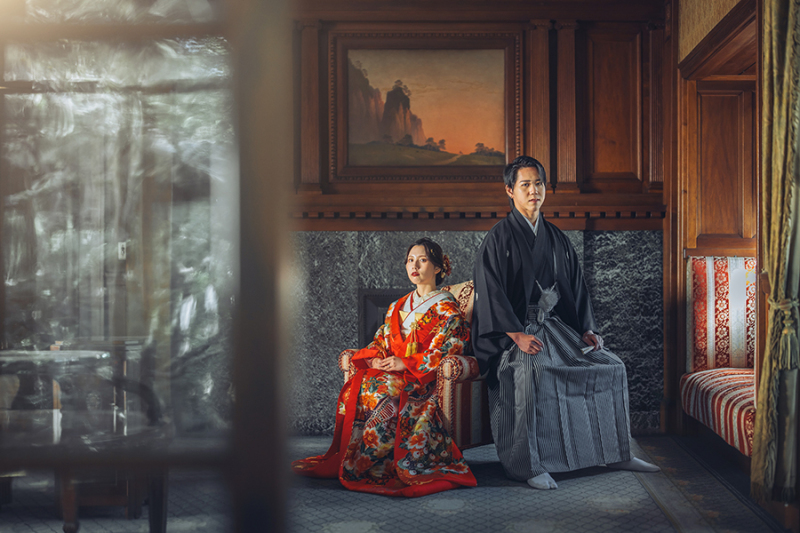 会場の椅子を利用して