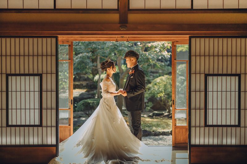 窓際で自然を活かして