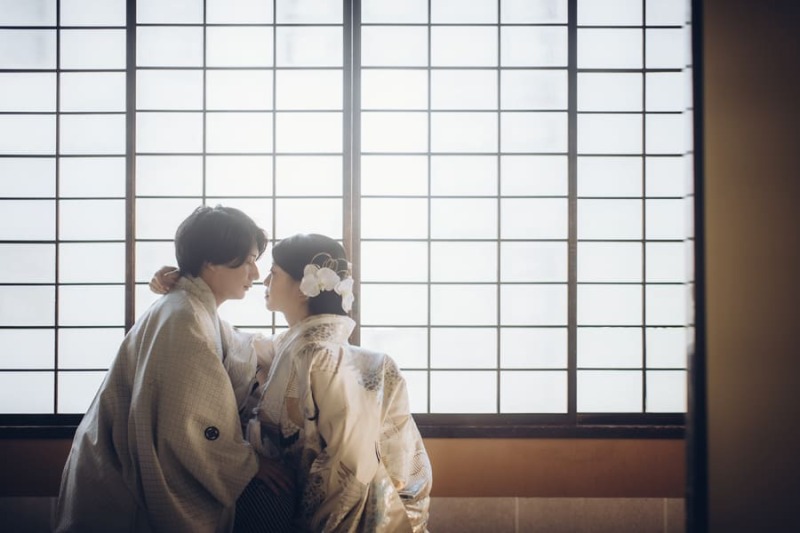 ほんのりセクシーな雰囲気で