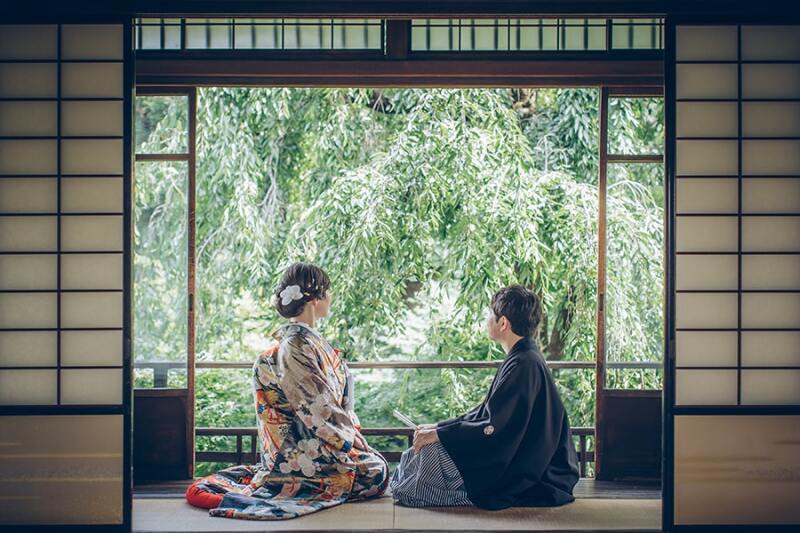 髪飾りなどの小物もお選びいただけます