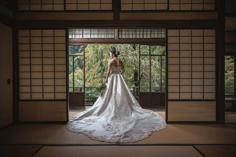 ドレスのトレーンを活かして!