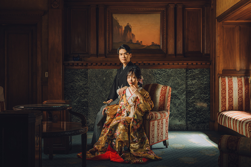 会場の椅子を利用して