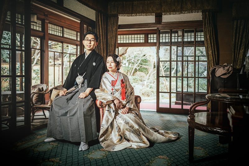 会場の椅子を利用して