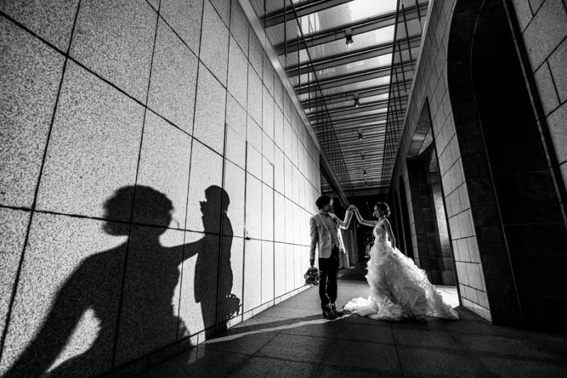 18:25 モノクロでクールに