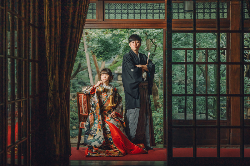 会場の椅子を利用して