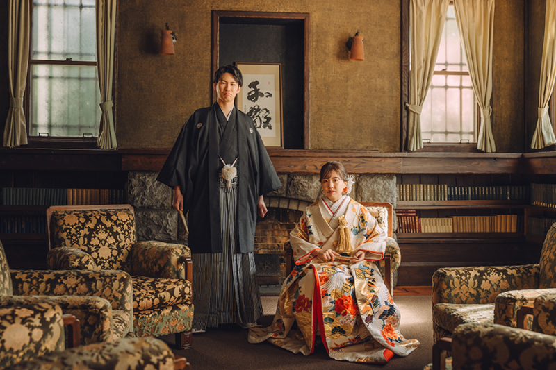 会場の椅子を利用して