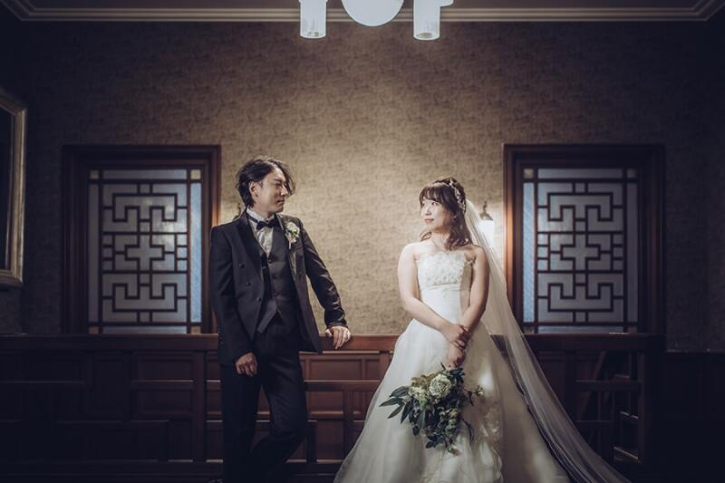 見つめあうのもカッコよく!