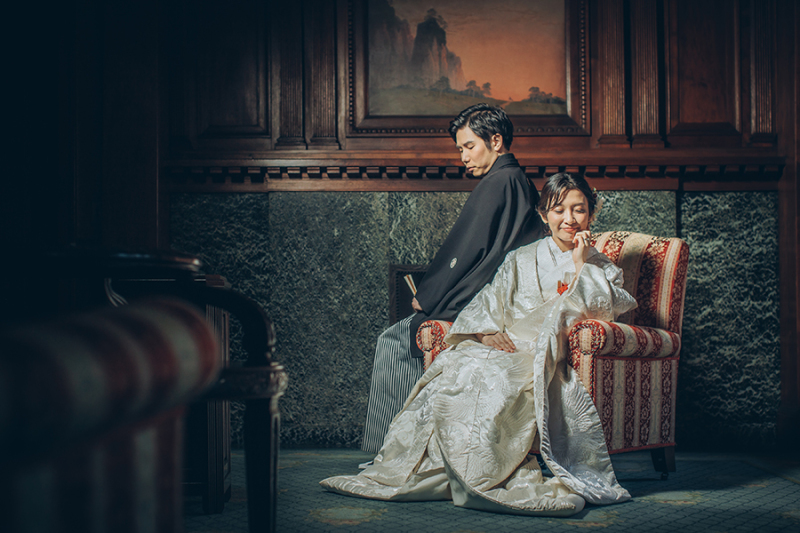 会場の椅子を利用して