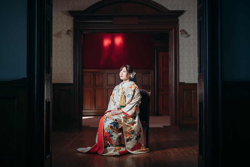 会場の椅子を利用して