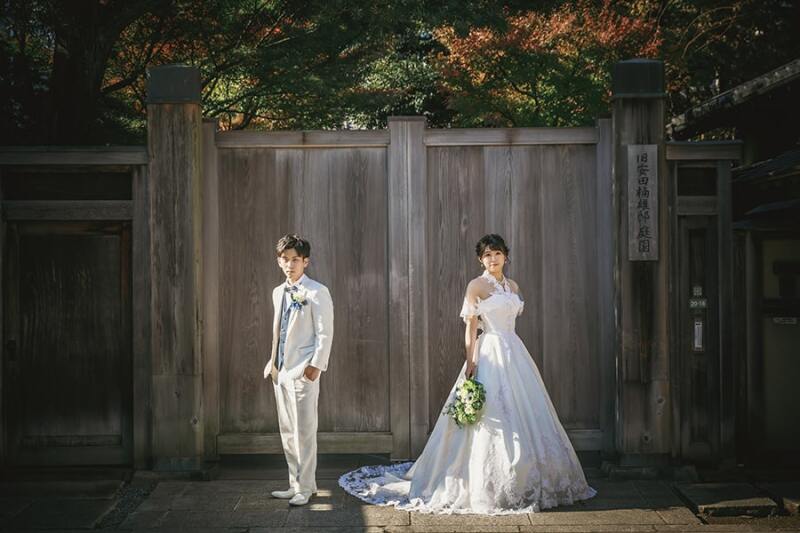 門前から撮影開始