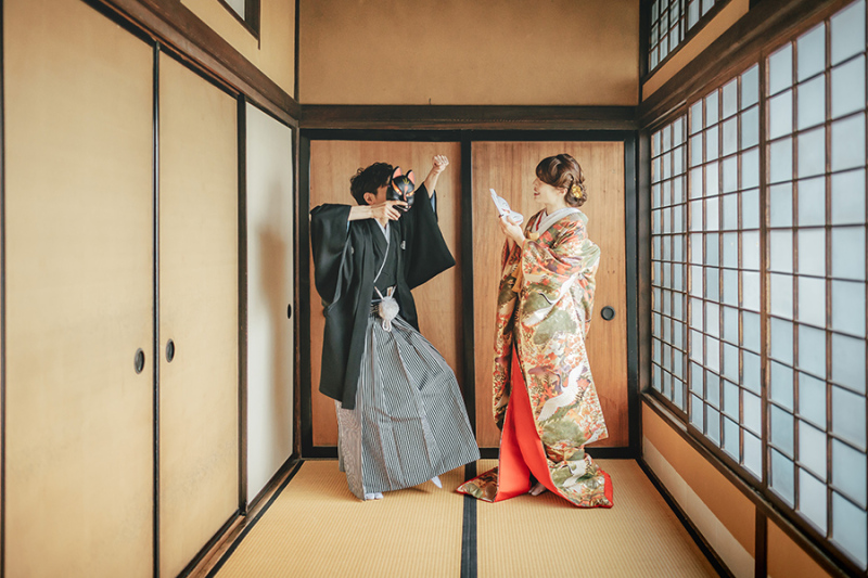 廊下でのカッコいいお写真も