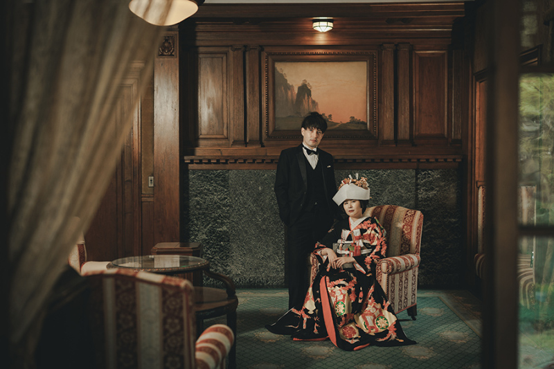 会場の椅子を利用して