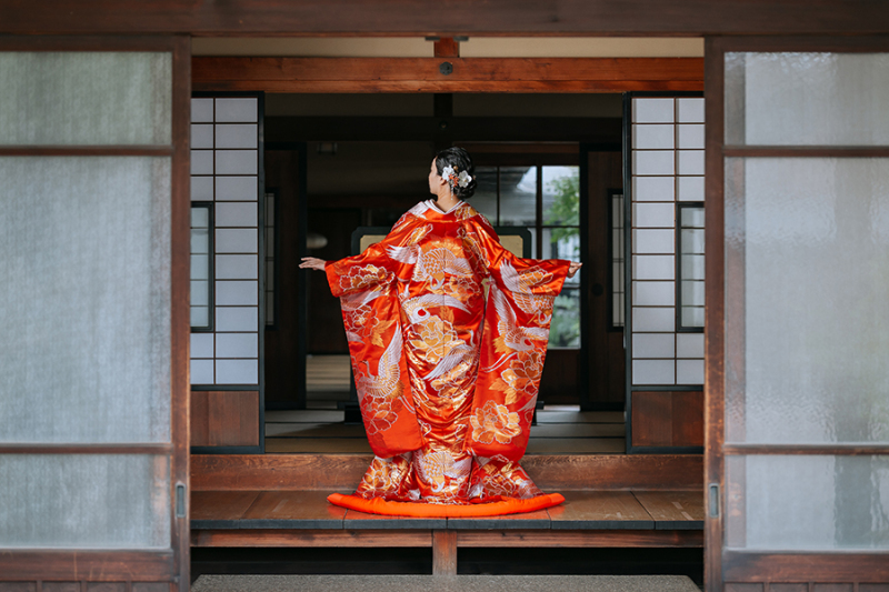 和装の後ろ姿ショット
