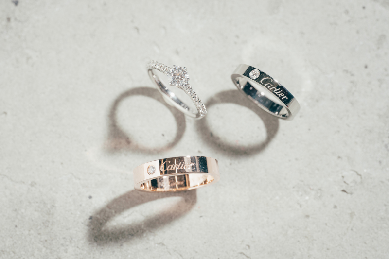 自分では撮れないような指輪の写真も