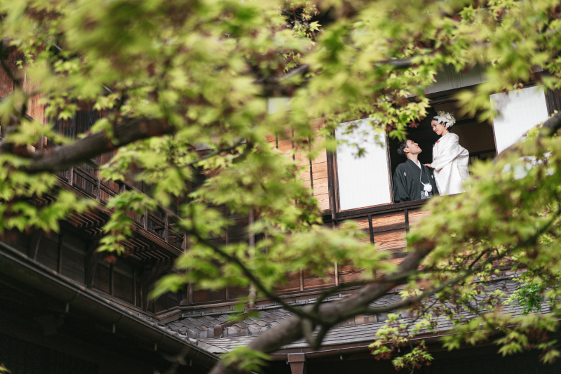 14:53 2階から外を見ている雰囲気も