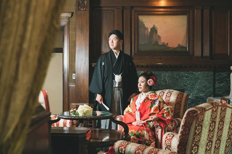 応接間でカッコよく