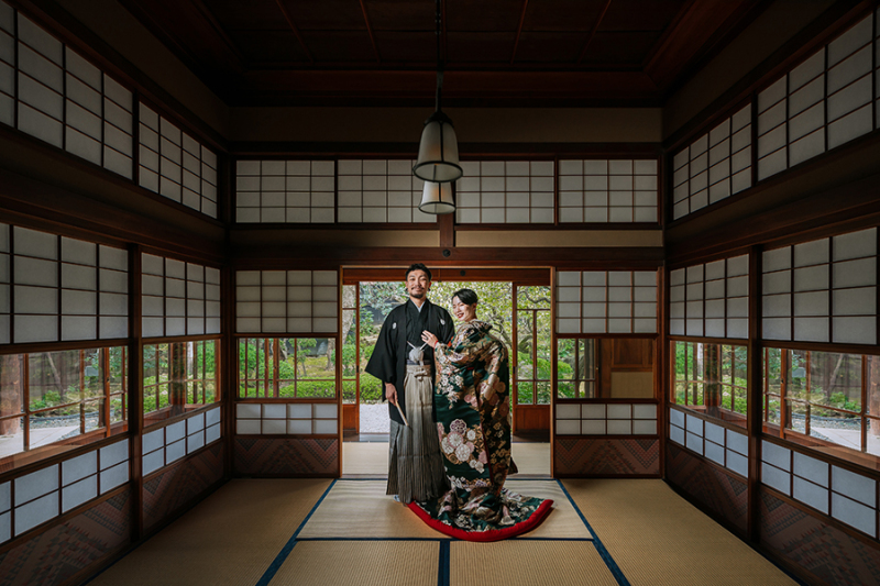 和装の後ろ姿ショット