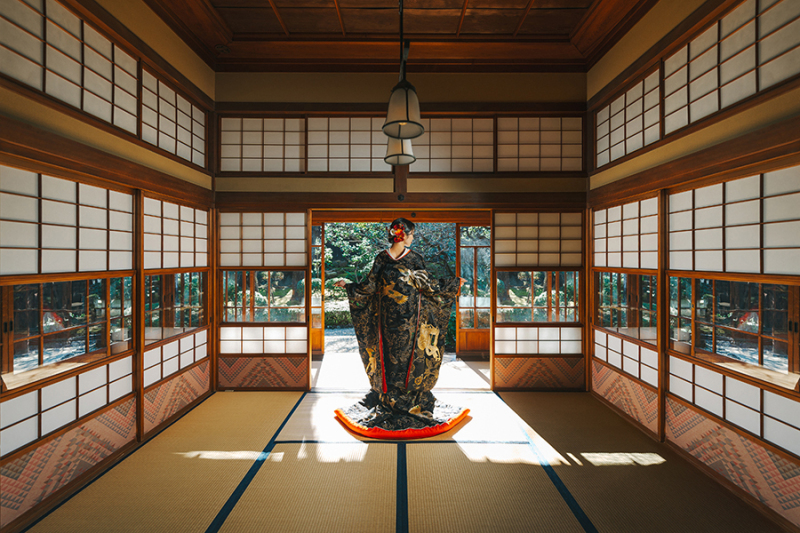 後ろ姿も美しく
