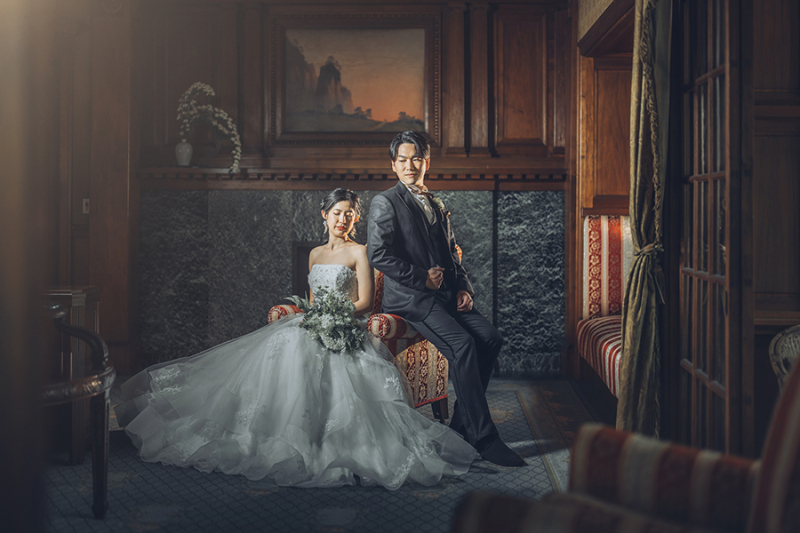 会場の椅子を利用して