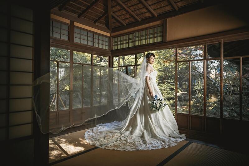 ドレスの美しさを活かして