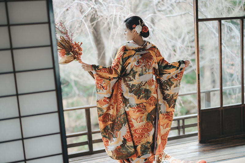 和装の後ろ姿ショット