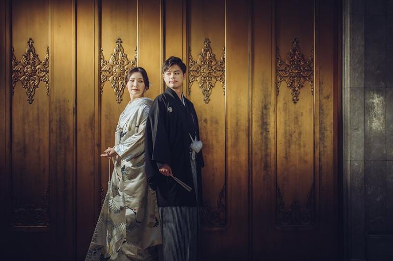 背景に華やかさをプラス