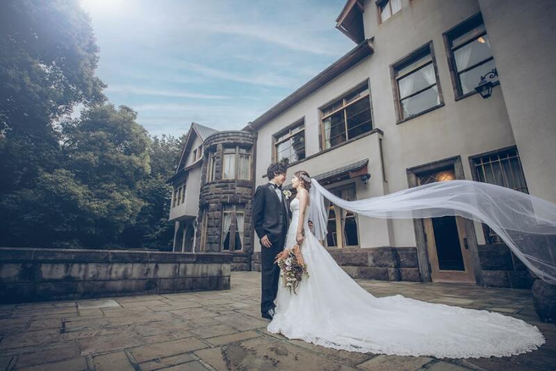 バルコニーで広々とした雰囲気も