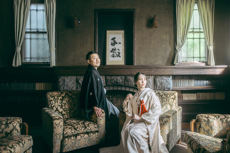 会場の椅子を利用して