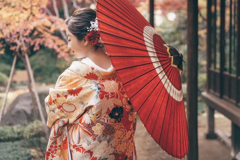 見返りの姿はいつの時代も美しい