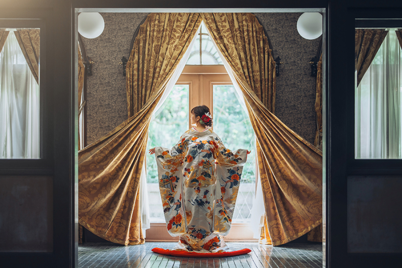 和装の後ろ姿ショット