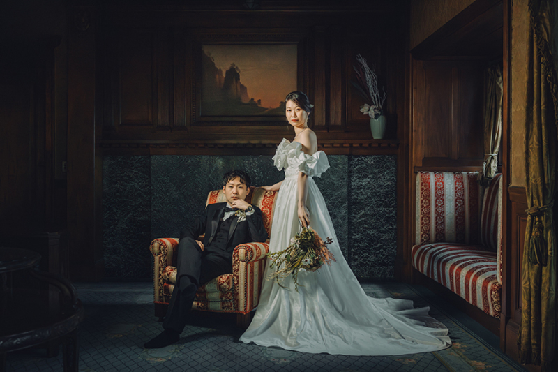 会場の椅子を利用して